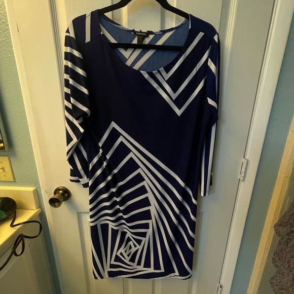 Lot of FOUR Printed Dresses! Great Condition, Hardly Worn. Size XL (14/16). - Picture 5 of 5